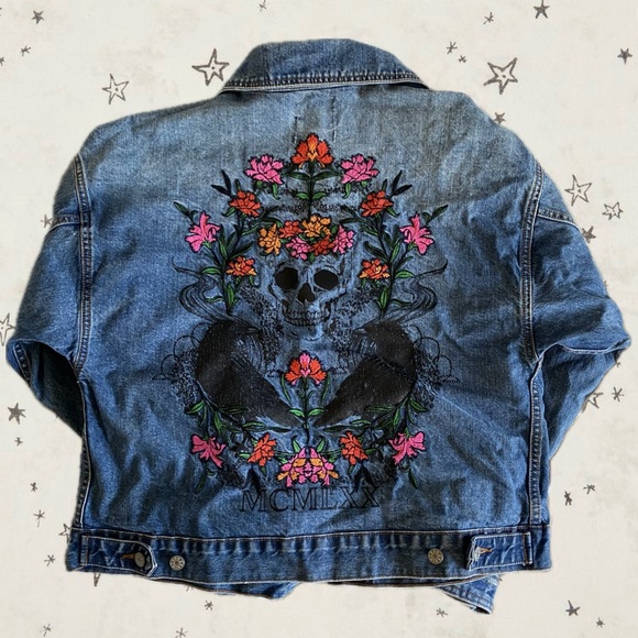 Urban Outifitters BDG embroidered denim jacket - Picture 2 of 6